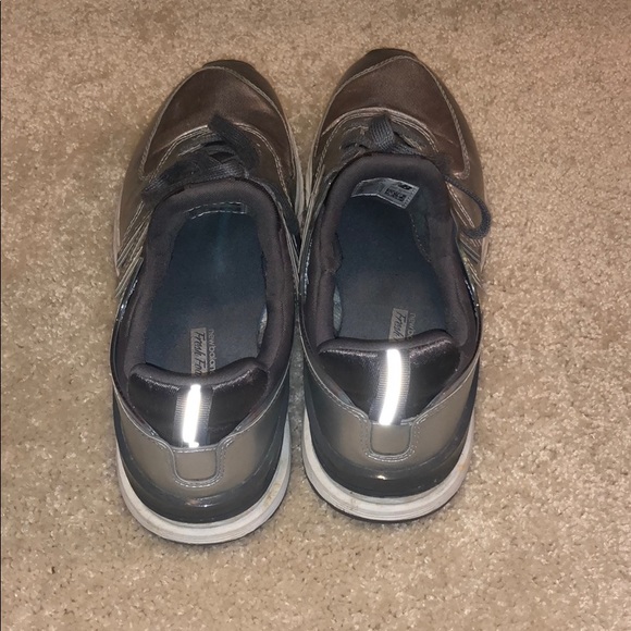 New Balance sneakers - Picture 4 of 6